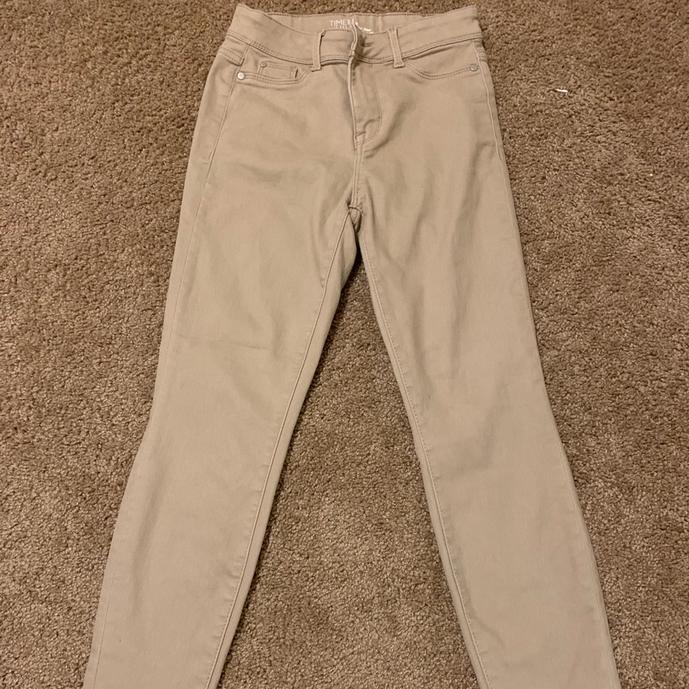Women’s High Rise Skinny Jeggings.